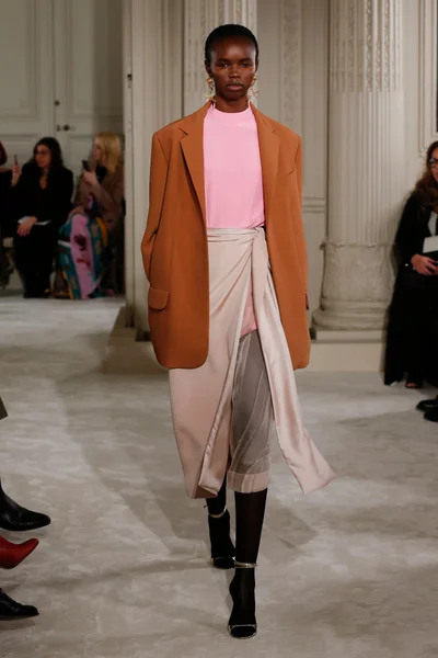 Look 17